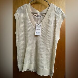 Cream vest v neck Zara size small new with tags